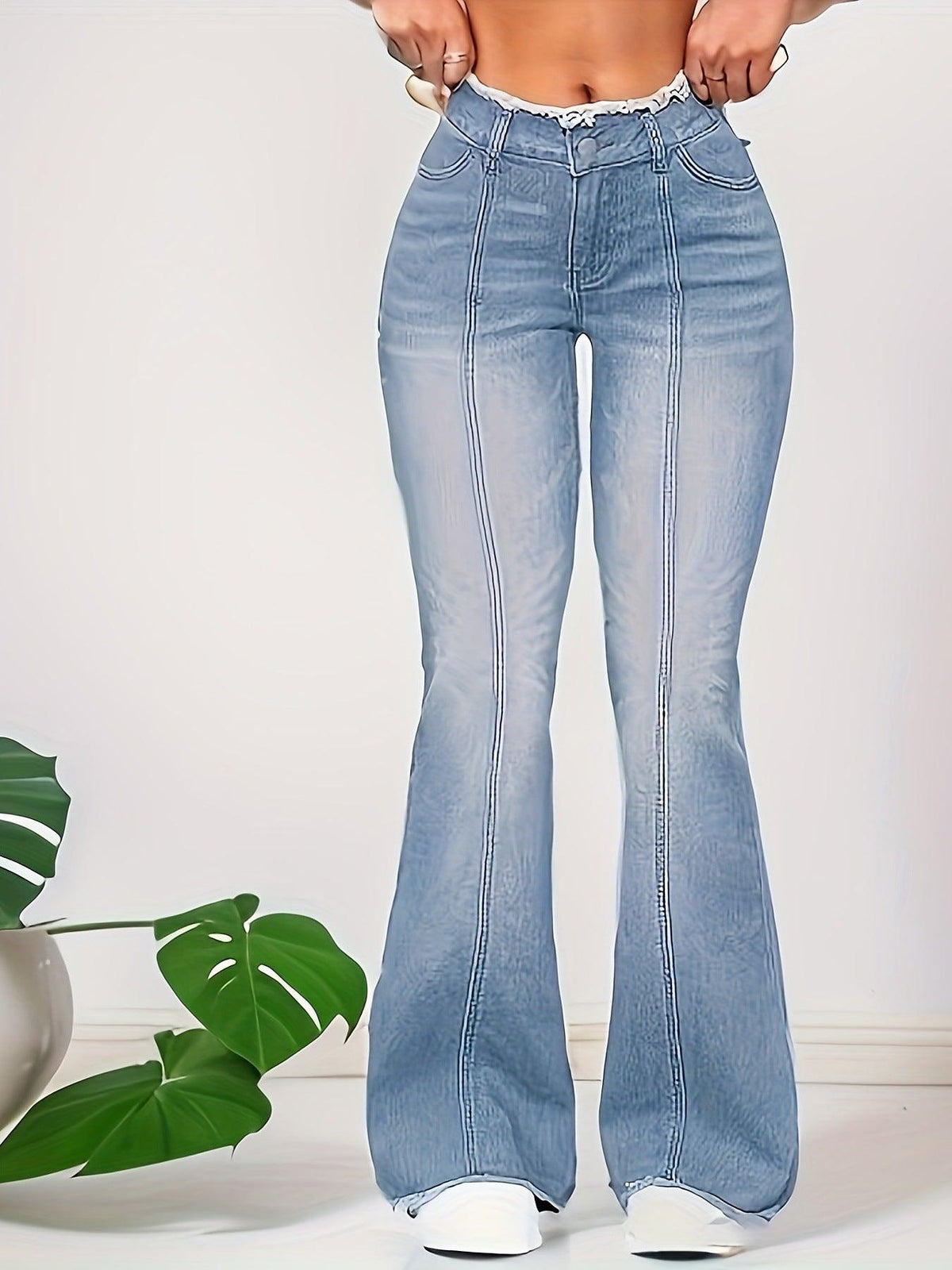 Women Frayed Edge Flare Jeans