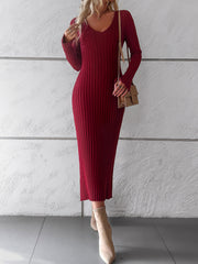 Elegant v neck long-sleeved sweater dress