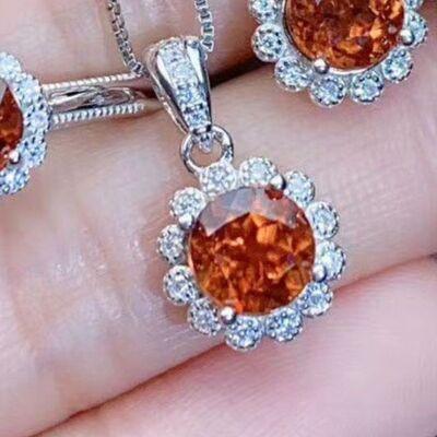 Silver-Plated Zircon Flower Shape Pendant Necklace - 808Lush