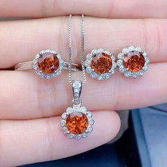 Silver-Plated Zircon Flower Shape Pendant Necklace - 808Lush